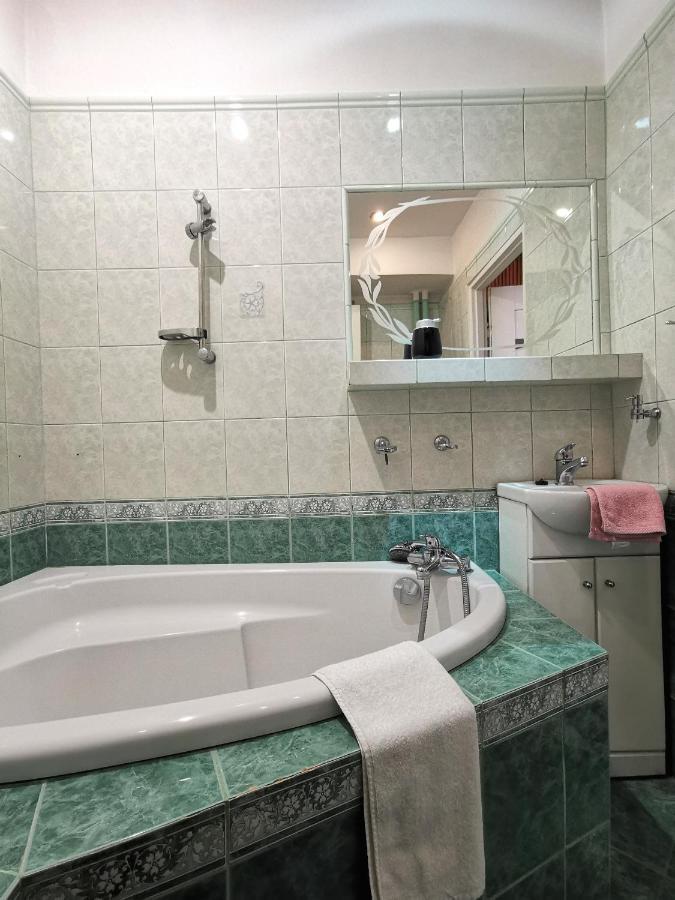 Two Bedrooms Apartment Faktura Fast Check-In 24H Rzeszów Eksteriør bilde